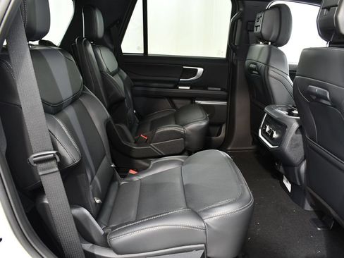 New 2026 Ford Expedition Platinum w/ Stealth Appearance Package AWD/4WD image 19