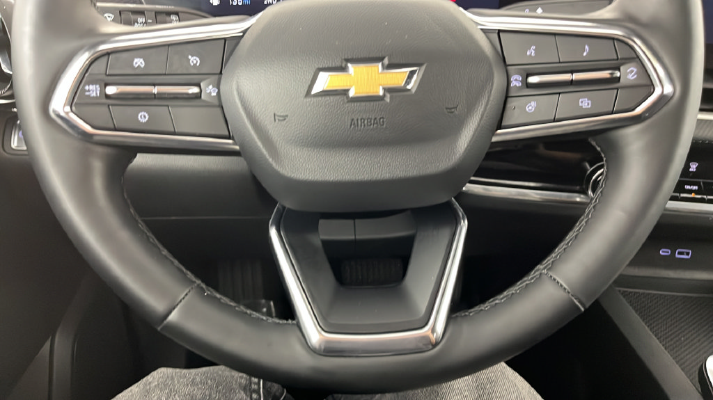 Used 2025 Chevrolet Equinox LT AWD/4WD image 24