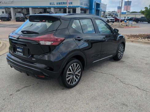 Used 2024 Nissan Kicks SR FWD image 8