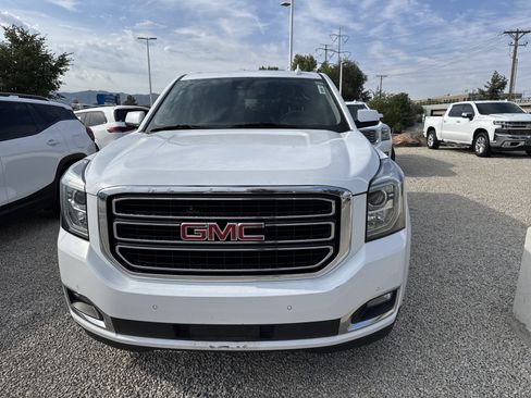 Used 2018 GMC Yukon XL SLT w/ Open Road Package AWD/4WD image 3