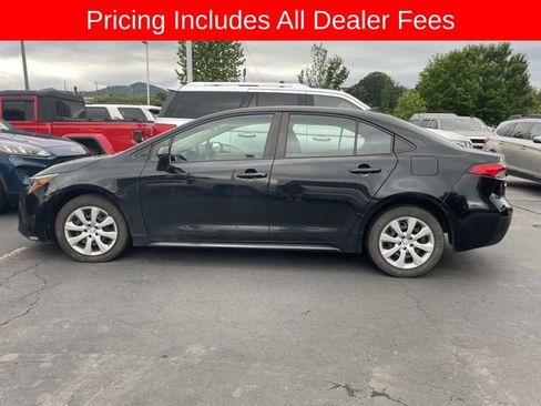 Used 2023 Toyota Corolla LE FWD image 5