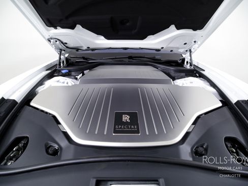 Used 2024 Rolls-Royce Spectre w/ Spectre Launch Package image 31