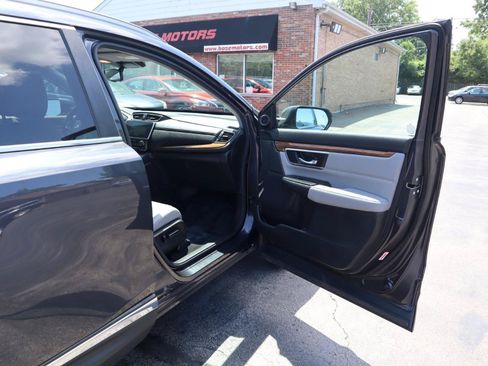 Used 2018 Honda CR-V Touring image 10