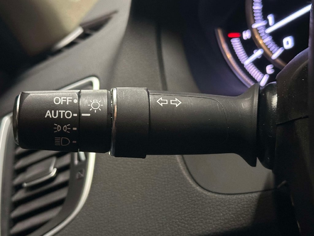 Used 2019 Acura TLX w/ Technology Package FWD image 24