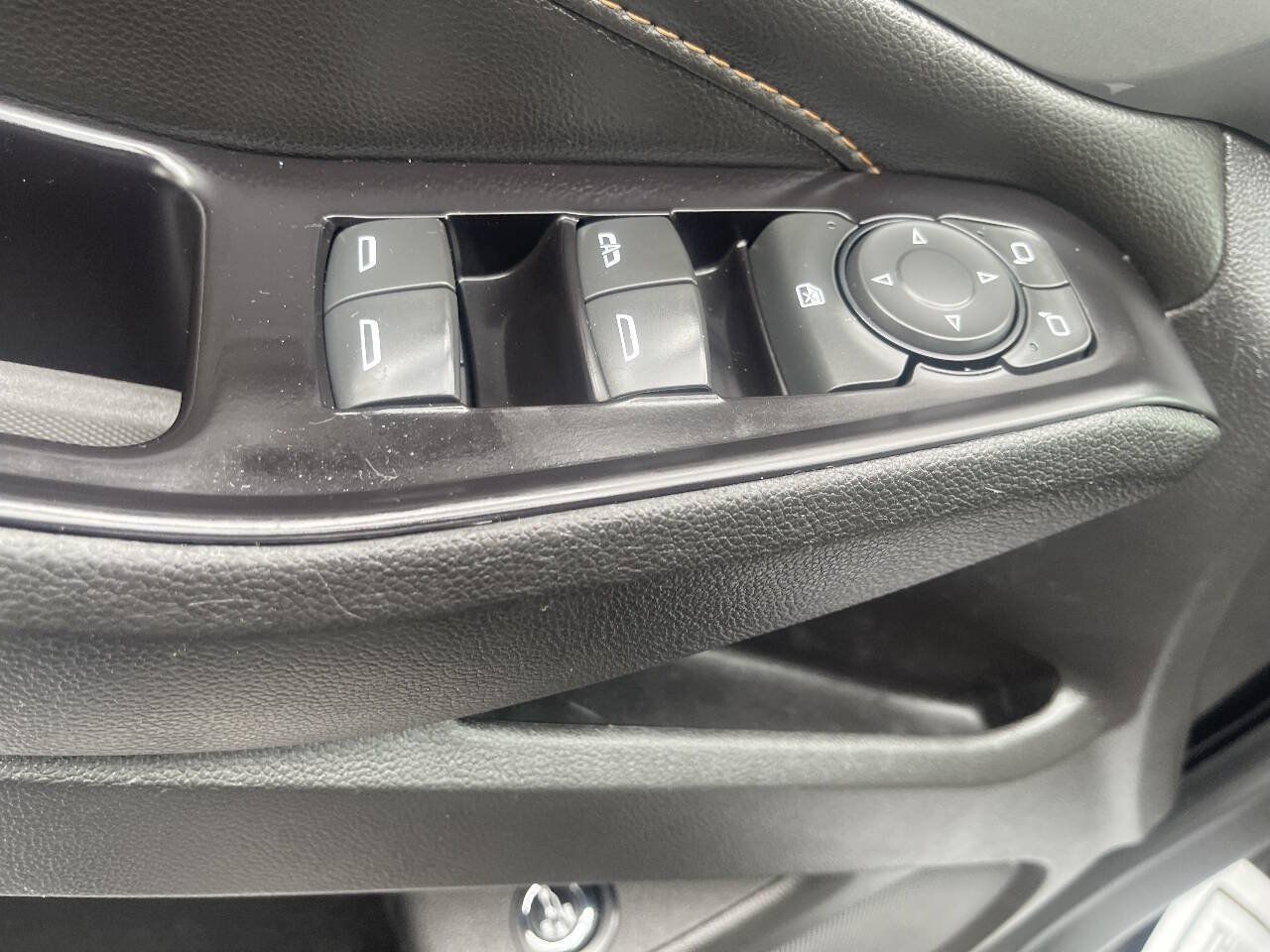 Used 2019 Chevrolet Traverse LT w/ LT Premium Package AWD/4WD image 12