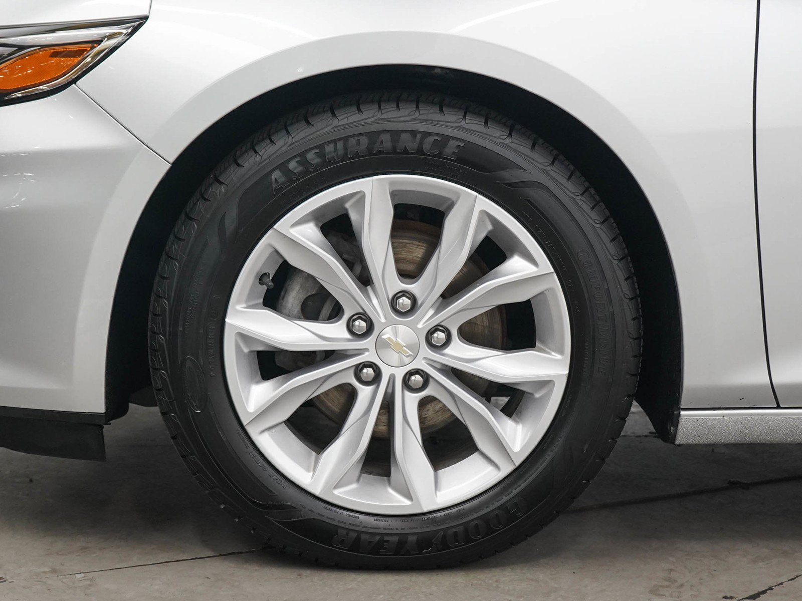 Used 2019 Chevrolet Malibu Hybrid FWD image 27
