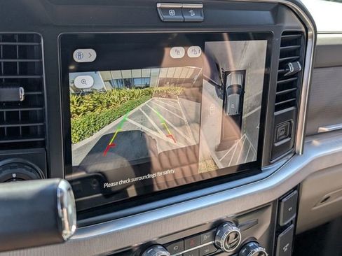 New 2026 Ford F250 Platinum w/ Platinum Plus Package AWD/4WD image 14