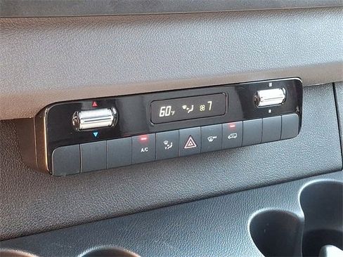Used 2025 Mercedes-Benz Sprinter 2500 image 17