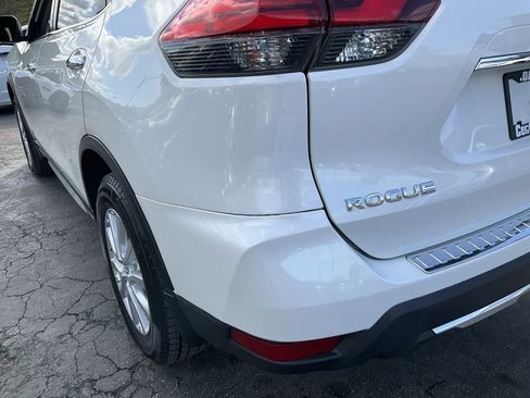 Used 2018 Nissan Rogue SV image 81