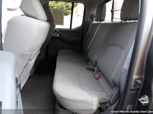 Used 2020 Nissan Frontier SV w/ Midnight Edition Floor Mats AWD/4WD image 15