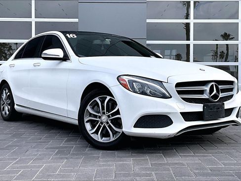 Used 2016 Mercedes-Benz C 300 4MATIC Sedan image 3