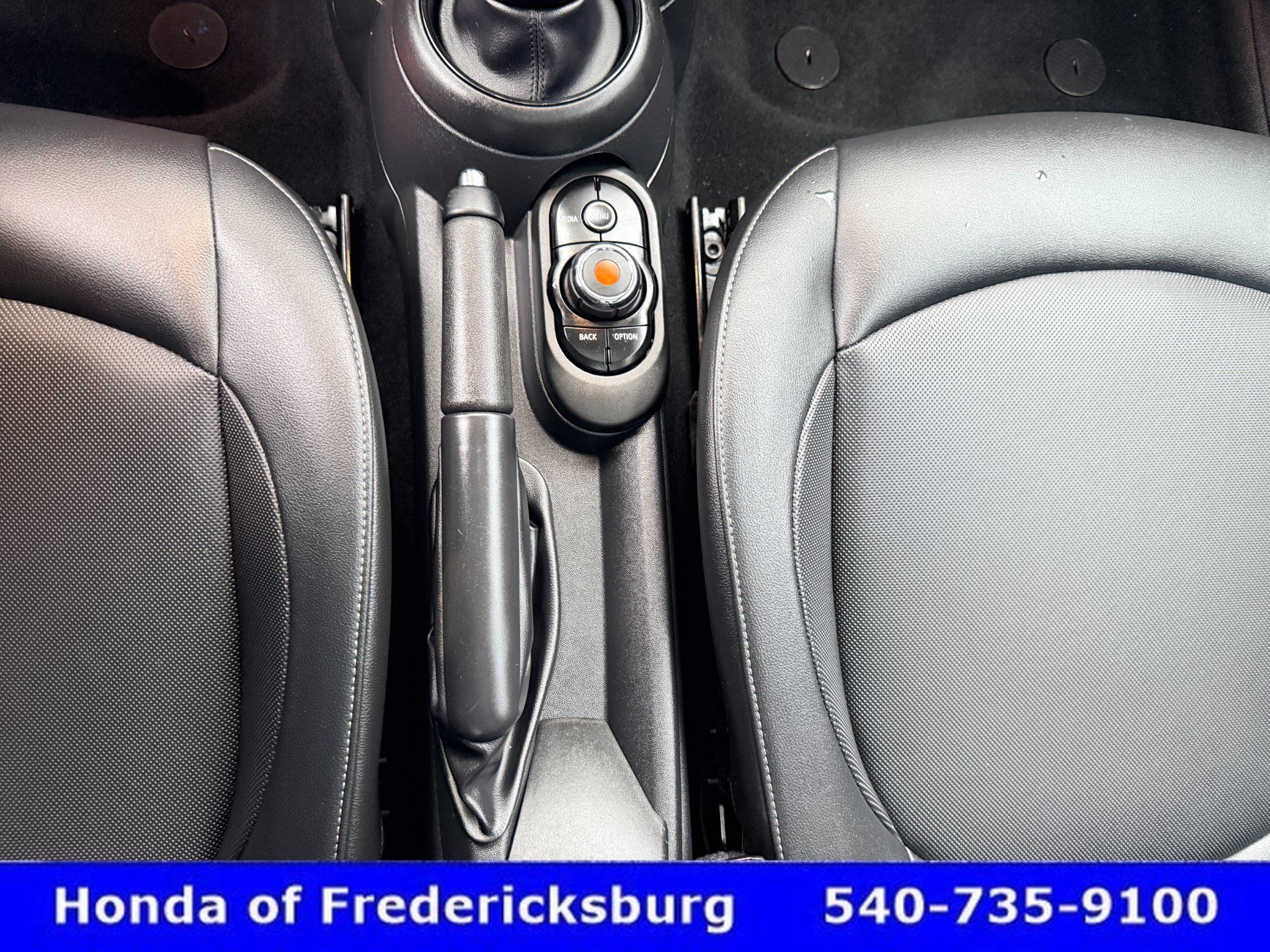 Used 2021 MINI Cooper 2-Door Hardtop FWD image 30