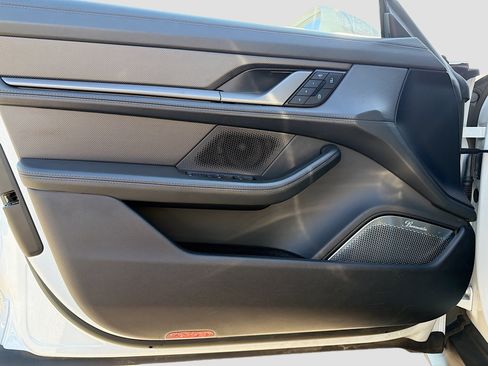 Used 2022 Porsche Taycan Turbo S image 21