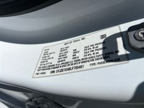 Used 2020 Tesla Model 3 Standard Range Plus RWD image 17