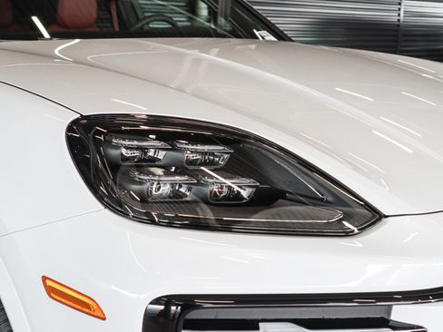 New 2026 Porsche Cayenne image 28