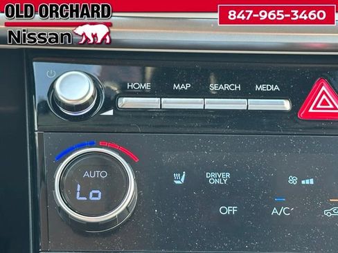 Used 2025 Hyundai Santa Fe SEL AWD/4WD image 17