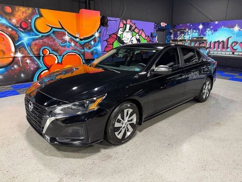 Used 2024 Nissan Altima 2.5 S image 1