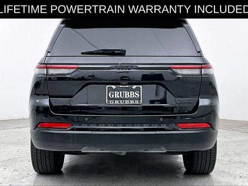 Used 2024 Jeep Grand Cherokee Limited w/ Black Appearance Package RWD image 5