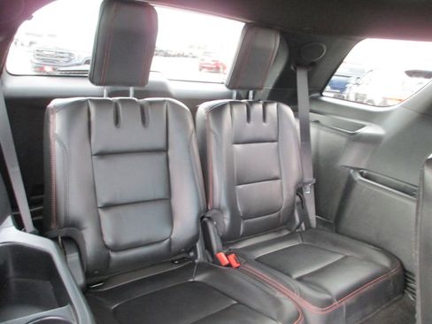 Used 2018 Ford Explorer Sport w/ Equipment Group 401A AWD/4WD image 28