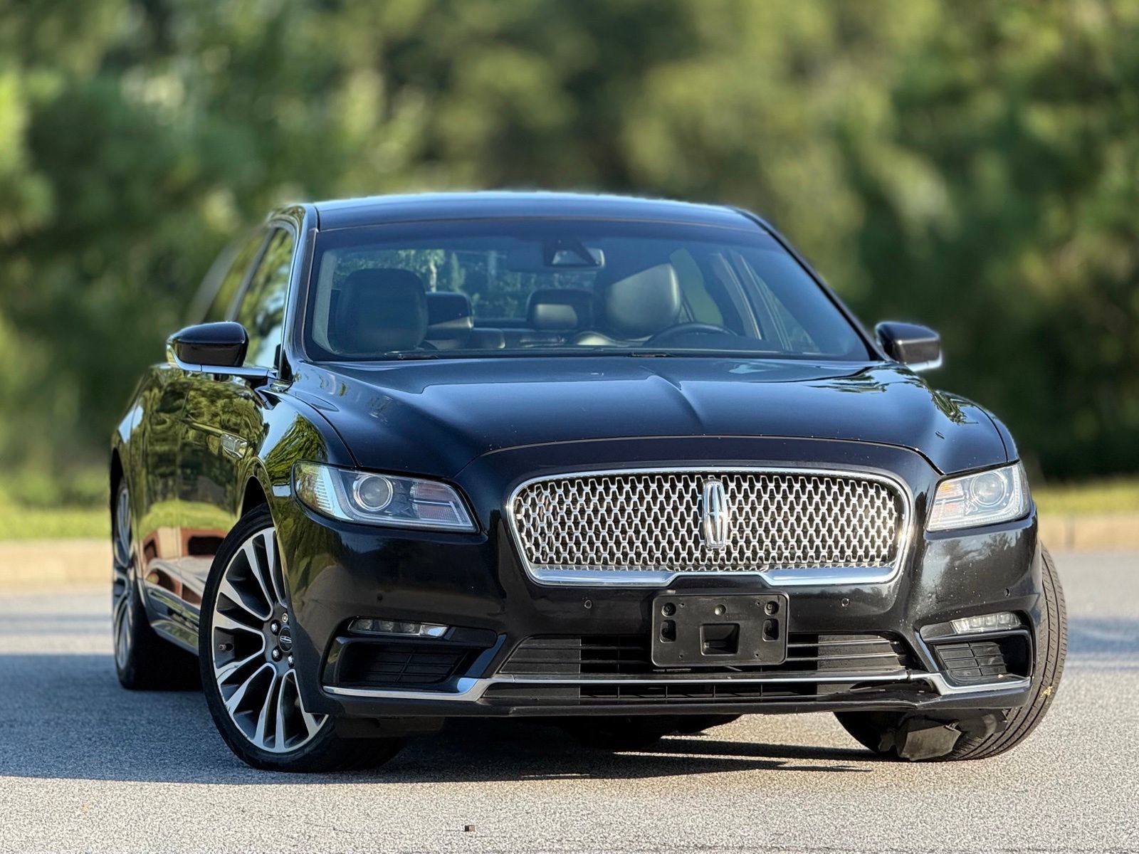 Used 2020 Lincoln Continental AWD w/ Premium Package image 4