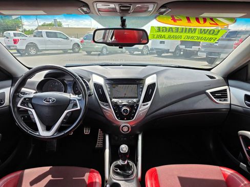 Used 2014 Hyundai Veloster w/ Technology Package 03 FWD image 14