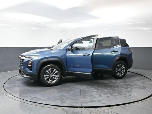 Used 2025 Chevrolet Equinox LT AWD/4WD image 57