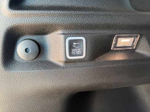 Used 2021 Jeep Grand Cherokee L Laredo w/ Luxury Tech Group I image 25