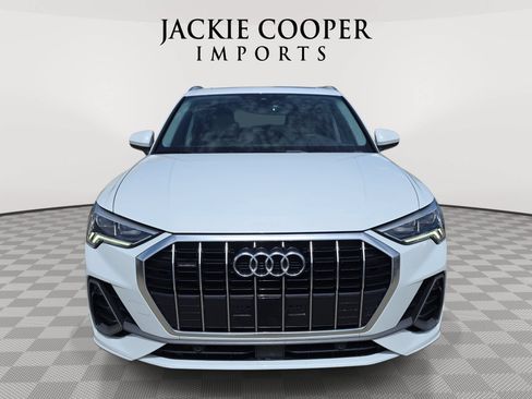 Used 2020 Audi Q3 2.0T Premium Plus w/ Premium Plus Package AWD/4WD image 2