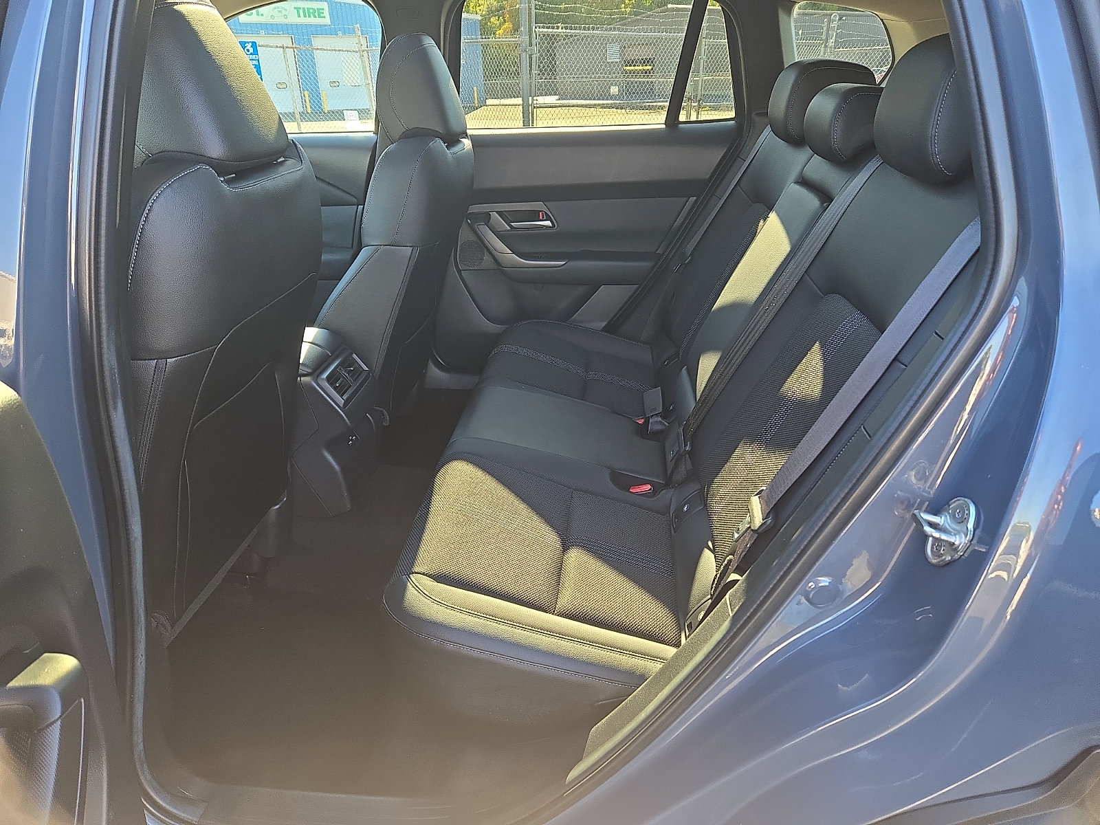 Used 2023 MAZDA CX-50 2.5 S w/ Preferred Plus Pkg AWD/4WD image 10