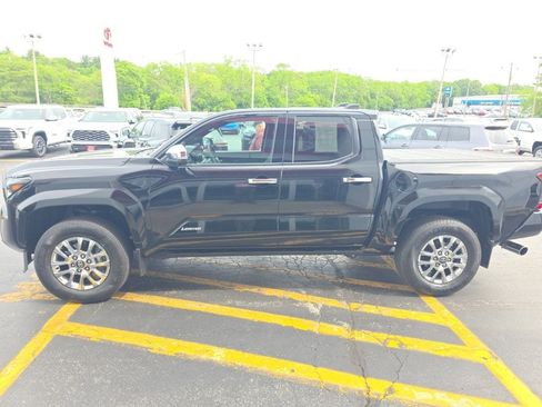 Certified 2025 Toyota Tacoma Limited w/ Tow Tech Package AWD/4WD image 8