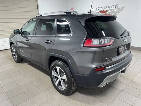 Used 2021 Jeep Cherokee Limited w/ Sun & Sound Group AWD/4WD image 4