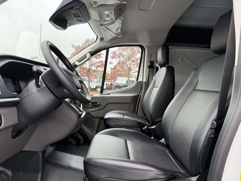 New 2026 Ford Transit 250 Low Roof w/ Load Area Protection Package RWD image 9