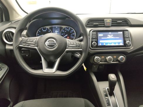 Used 2022 Nissan Versa S FWD image 22