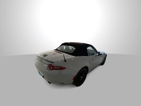 Used 2025 MAZDA MX-5 Miata Club RWD image 8