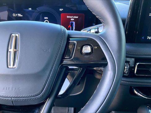 Used 2025 Lincoln Aviator Reserve w/ Jet Appearance Package image 25