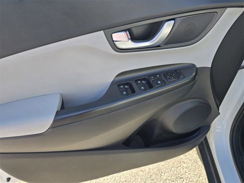 Used 2023 Hyundai Kona SEL w/ Convenience Package image 21