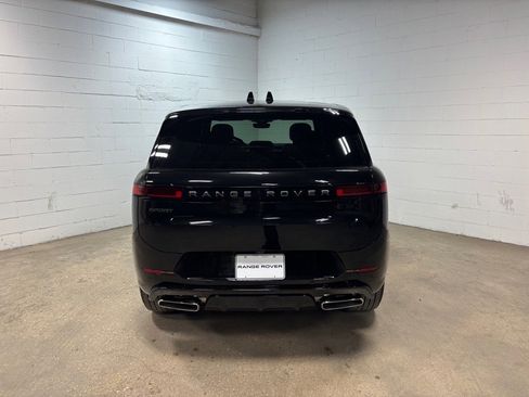 New 2025 Land Rover Range Rover Sport Dynamic SE image 8