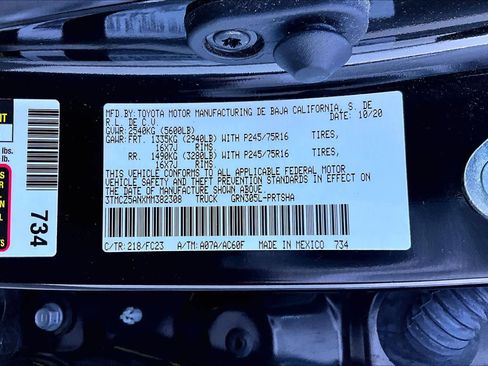 Certified 2021 Toyota Tacoma SR5 image 32