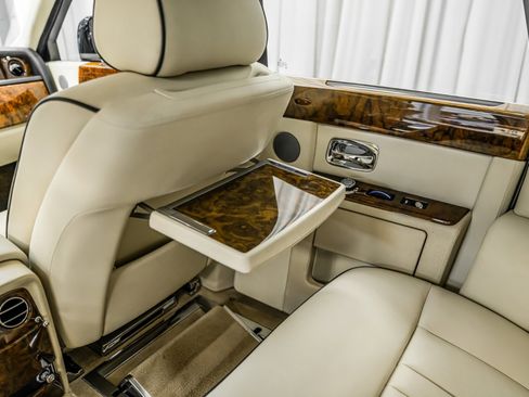 Used 2013 Rolls-Royce Phantom Sedan image 14