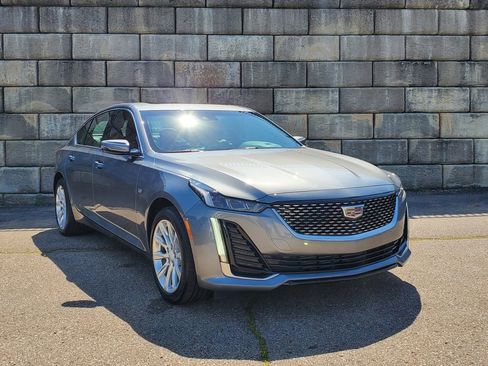 Certified 2022 Cadillac CT5 Luxury w/ Sun And Sound Package image 8
