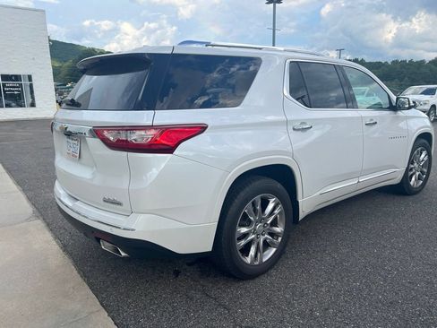 Used 2018 Chevrolet Traverse High Country AWD/4WD image 2