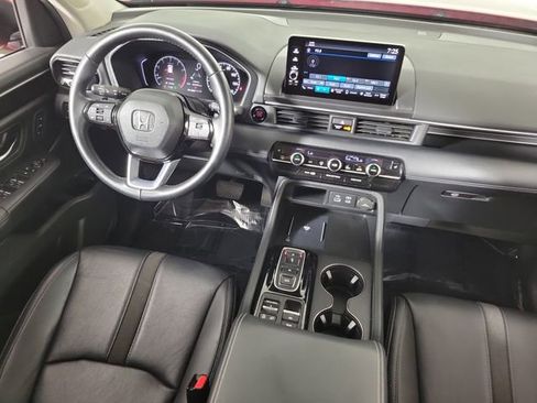 Used 2025 Honda Pilot EX-L image 16