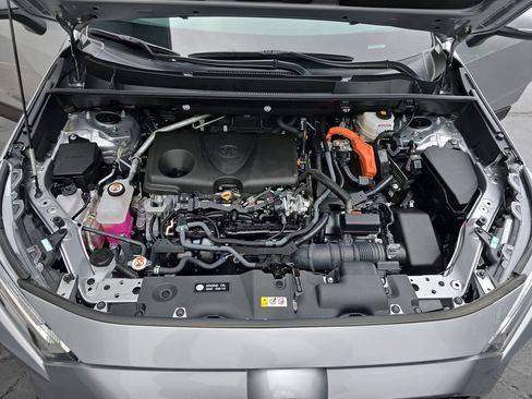 Certified 2025 Toyota RAV4 XLE AWD/4WD image 32