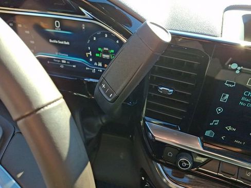 Certified 2025 Chevrolet Silverado 2500 LT w/ Safety Package image 15