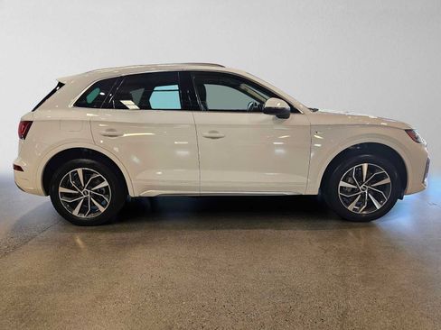 Used 2023 Audi Q5 2.0T Premium Plus w/ Premium Plus Package AWD/4WD image 2