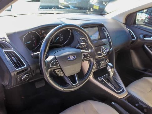 Used 2017 Ford Focus Titanium image 24