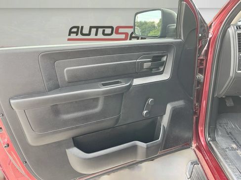 Used 2018 RAM 1500 Express RWD image 16