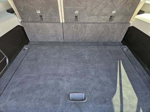 Used 2024 Jeep Wagoneer L Series II w/ Flexible Seating Group image 32