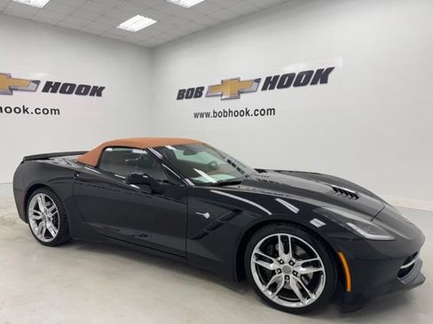 Used 2015 Chevrolet Corvette Stingray Convertible w/ 3LT Preferred Equipment Group RWD image 3