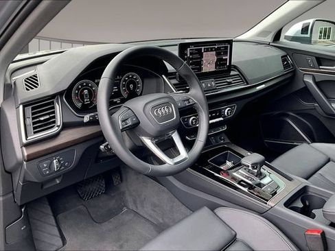 Used 2025 Audi Q5 2.0T Premium Plus w/ Premium Plus Package AWD/4WD image 17